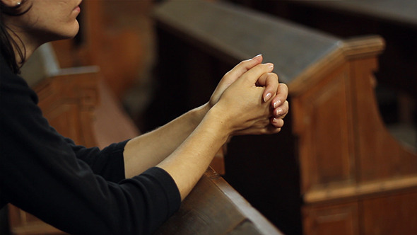 Five Benefits You Can Get from Praying